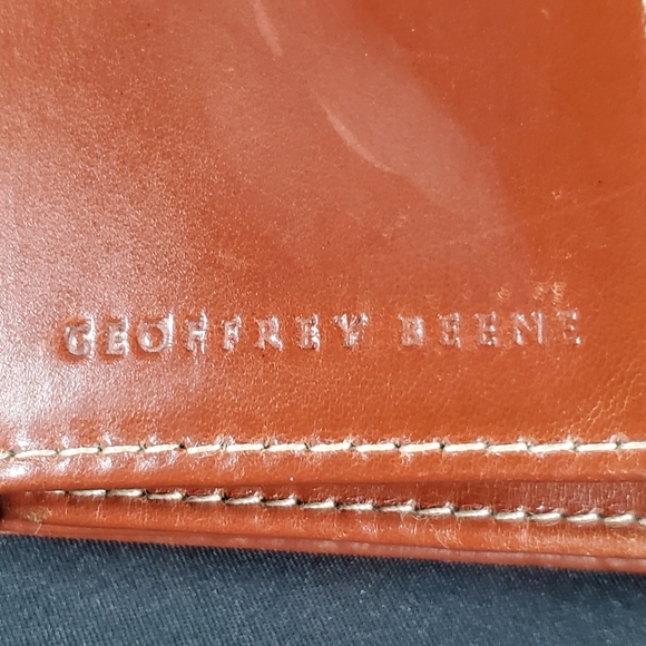 Geoffrey Beene Wallet - Picture 8 of 9